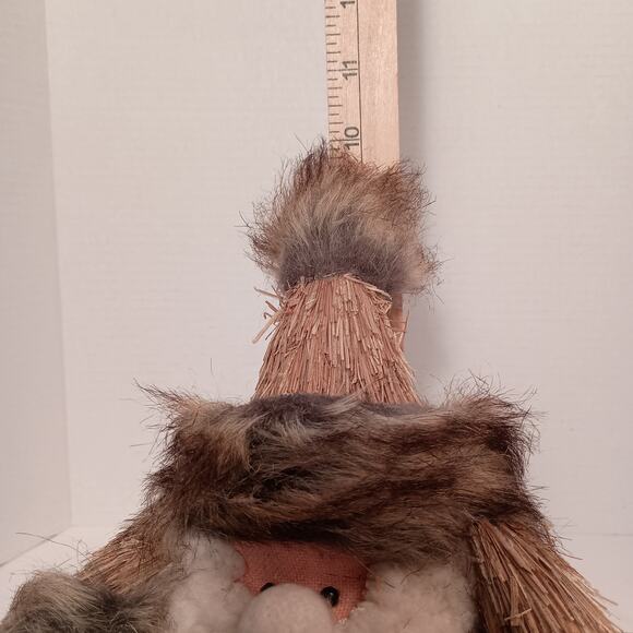 Gnome St Nicholas/Santa Straw with Faux Fur, Unique Christmas Decoration - Picture 7 of 8